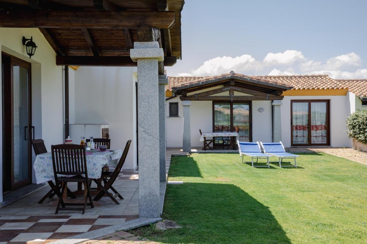 Le Residenze Di Baia Sant'Anna Villa Tanaunella Exterior photo
